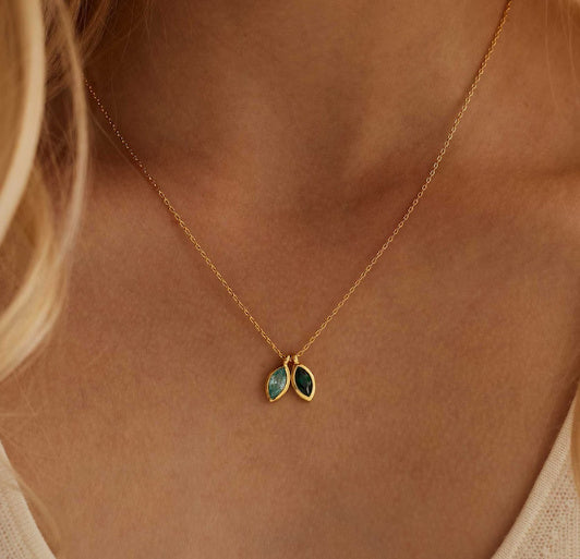 A Zircon Necklace Featuring The 12 Birthstone Of The Birth Stone, The Oil Pressure Horse Eye