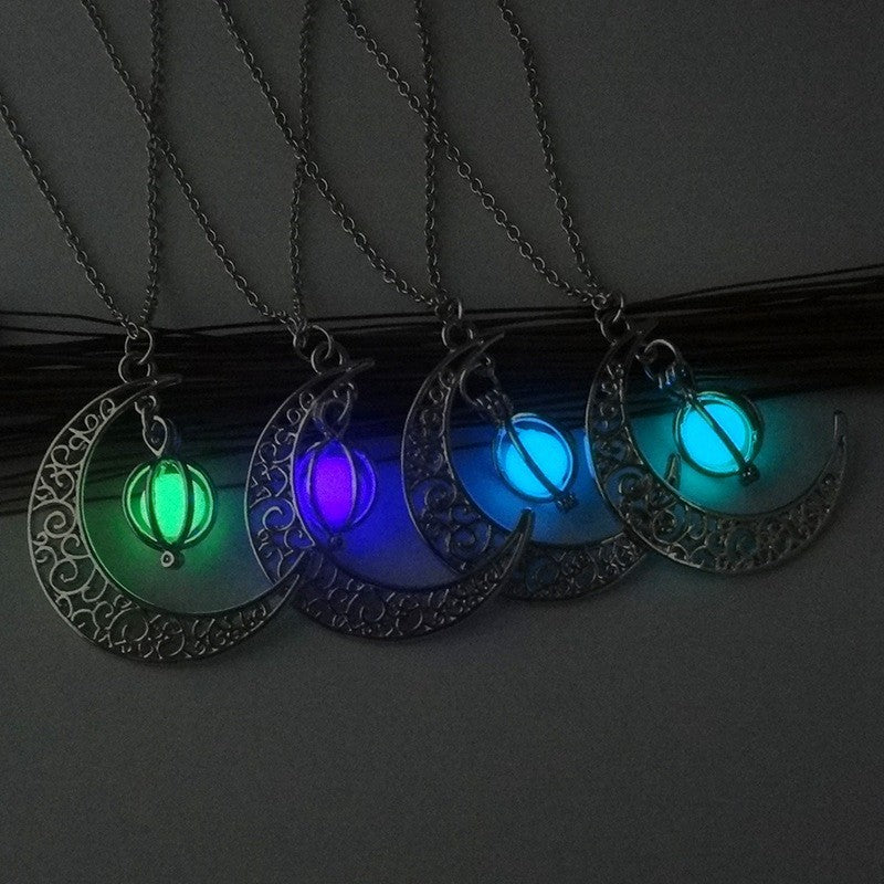 Moon Glow Necklace – Luminous Natural Stone Pendant for Women