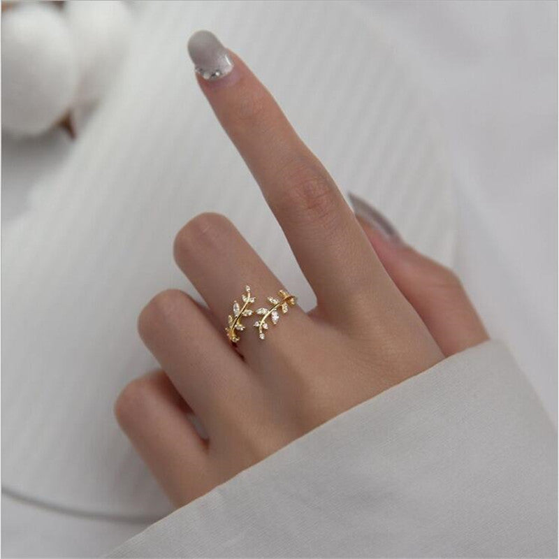 Elegant Branch Ring – Adjustable Nature-Inspired Design (Gold & Silver)
