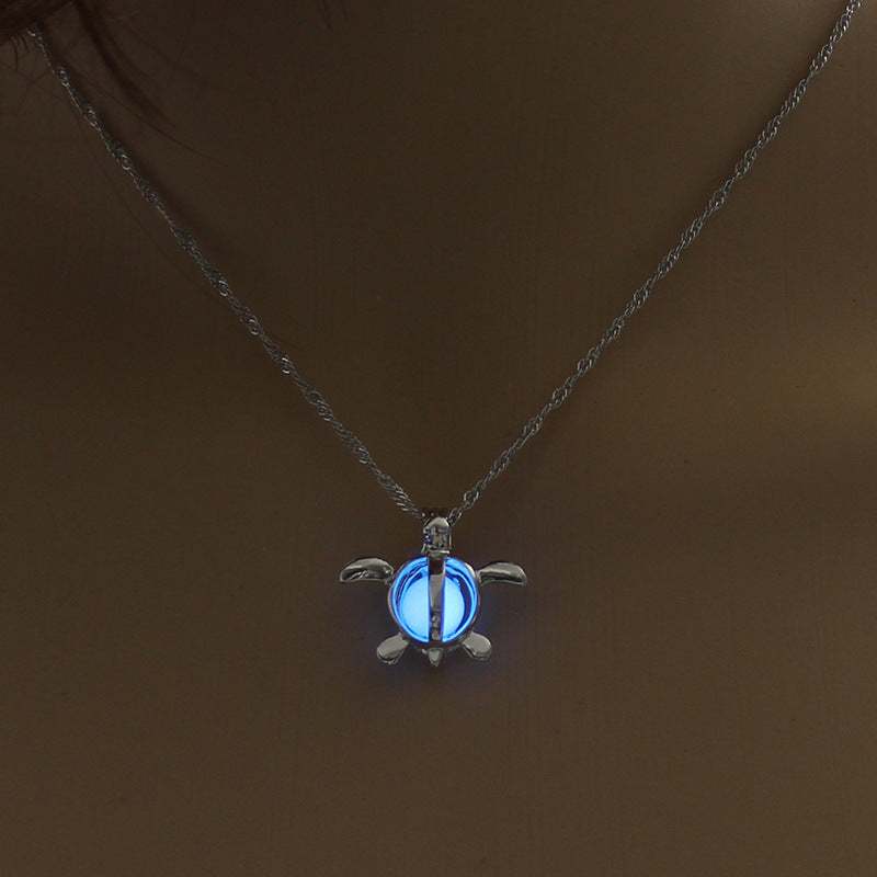 Moon Glow Necklace – Luminous Natural Stone Pendant for Women